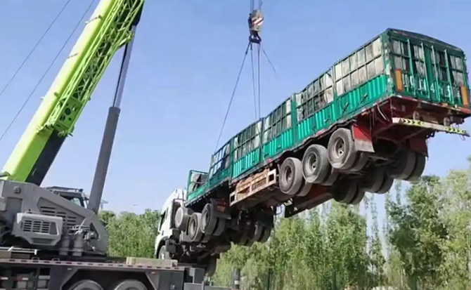 云霄道路脱困救援案例